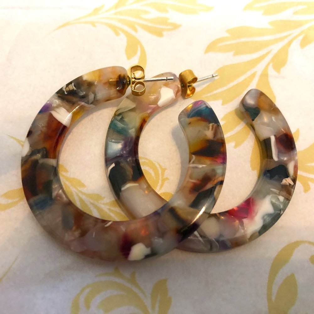 Madewell Acrylic / Acetate hoop earrings
